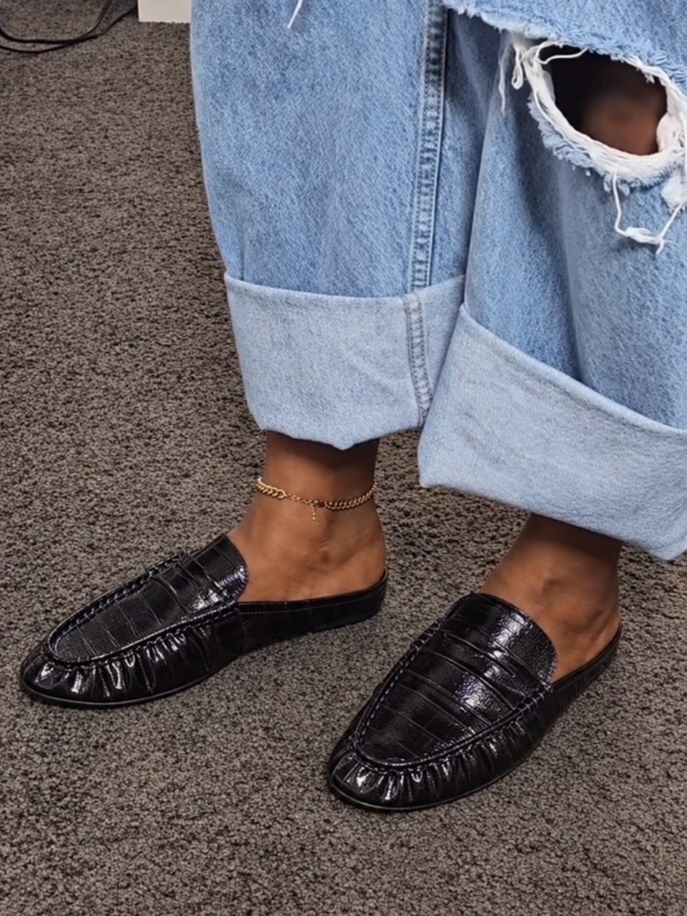 Steve Madden Rafe Black Croc-Embossed Backless Loafers